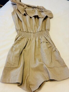 One-Shoulder Tan Romper with Ruffle, cotton and linen blend